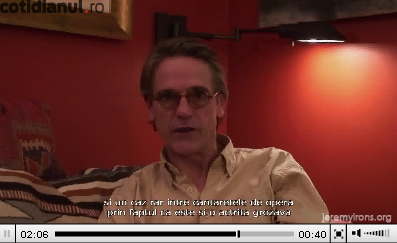 Jeremy Irons speaks to young Romanian theater students